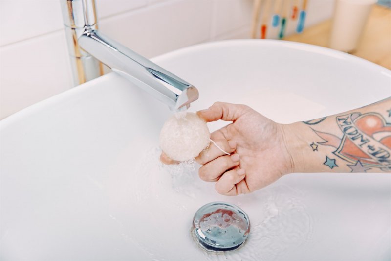 Hydrophil Konjaková houbička - vhodná na obličej i tělo, ECONEA